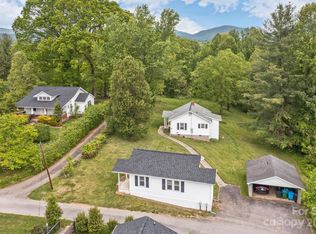 25 Floyd Miller Rd, Candler, NC 28715