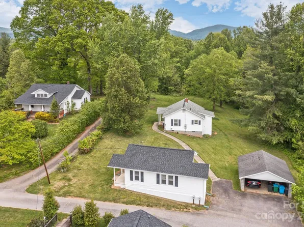 25 Floyd Miller Rd, Candler, NC 28715
