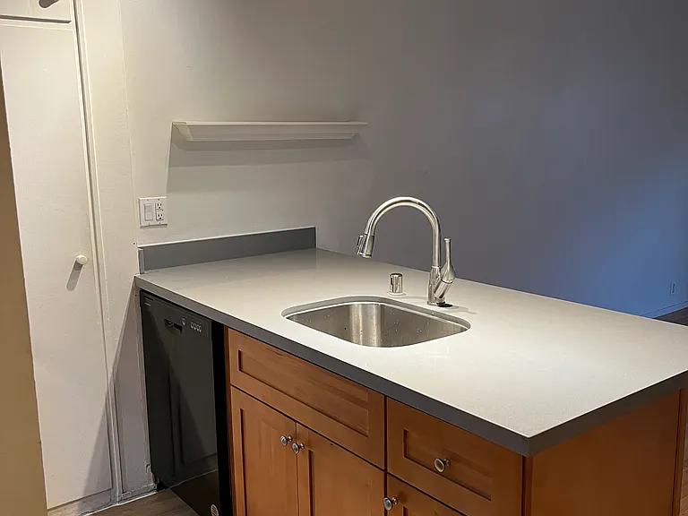 1223 Kearny St #2 — Photo 10