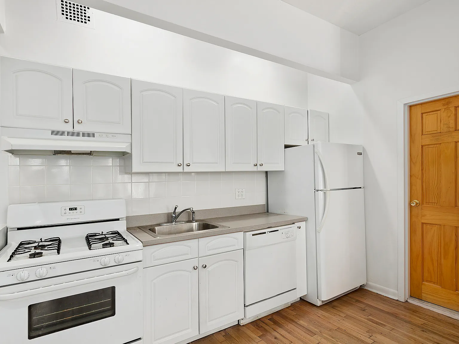330 West 85th Street — Photo 2