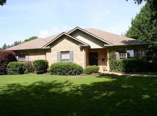 5509 Whitaker Cir, Longview, TX 75605