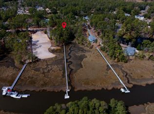 6491 Walden Pond Ln, Southport, NC 28461