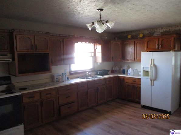 9728 Leitchfield Rd, Cecilia, KY 42724