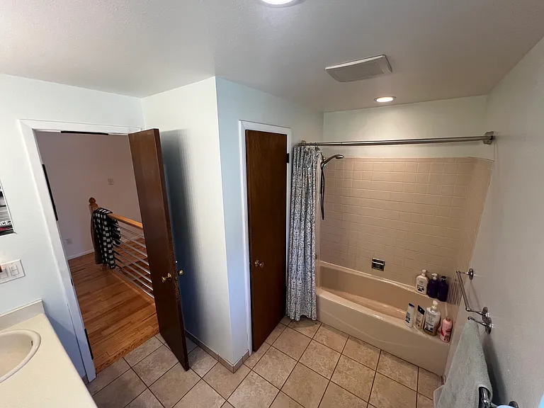 901 Sycamore Ave — Photo 17
