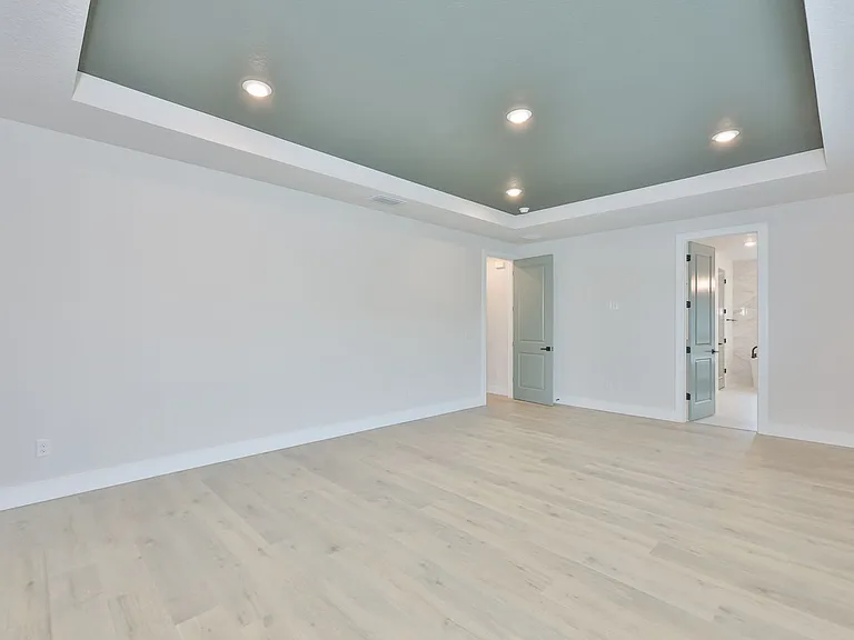 4718 W Kensington Ave — Photo 18