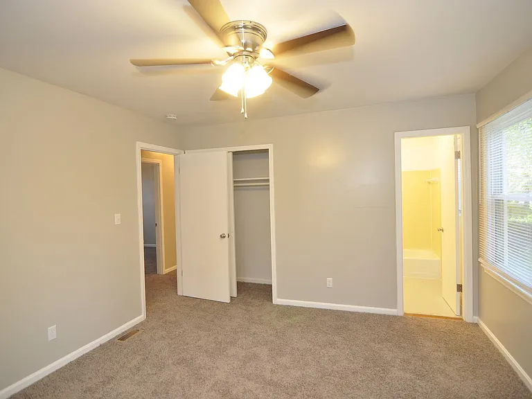2816 Broadview Dr NW — Photo 5