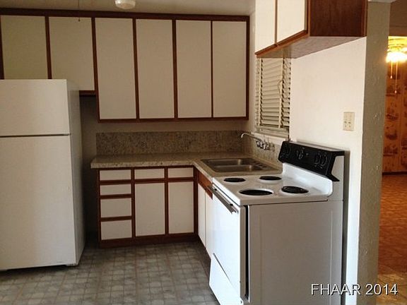 4th image of 205 W Voelter Ave