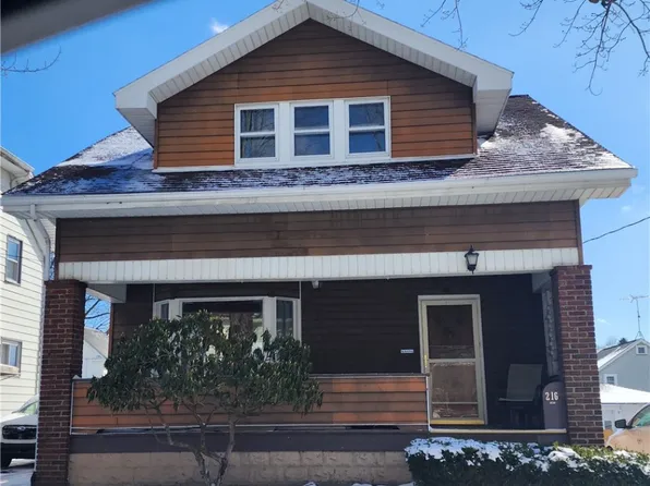 216 E Meyer Ave, New Castle, PA 16105