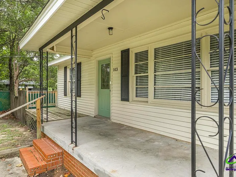 103 Sparta St — Photo 5
