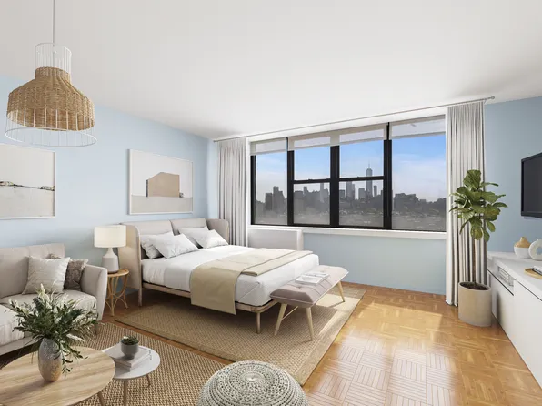 222 West 14th Street image 1 of 5