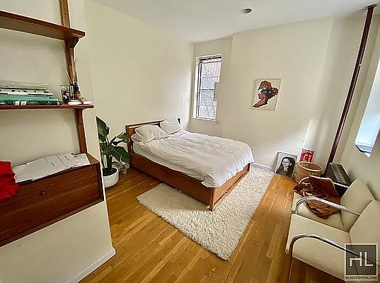 1st image of 31 Avenue C #4