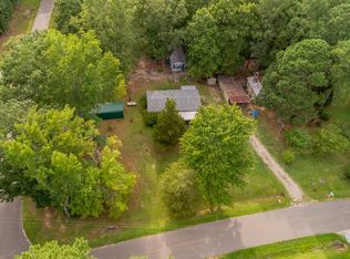232 S Holiday Dr, Macon, NC 27551