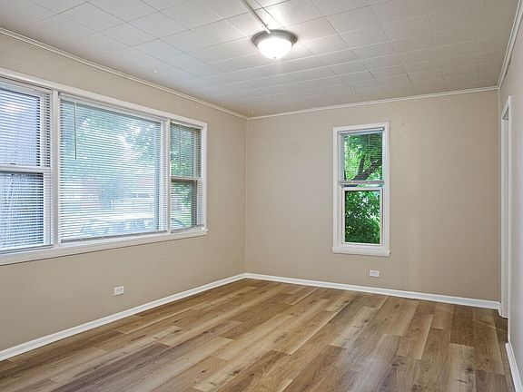 4th image of 309 Marston Court