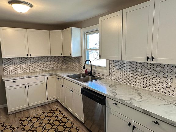 3rd image of 4041 Marshall Ave