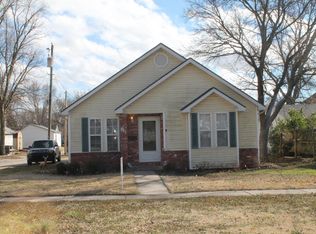 213 W Magnolia St, Independence, KS 67301