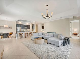 7168 Lemuria Cir APT 1702, Naples, FL 34109