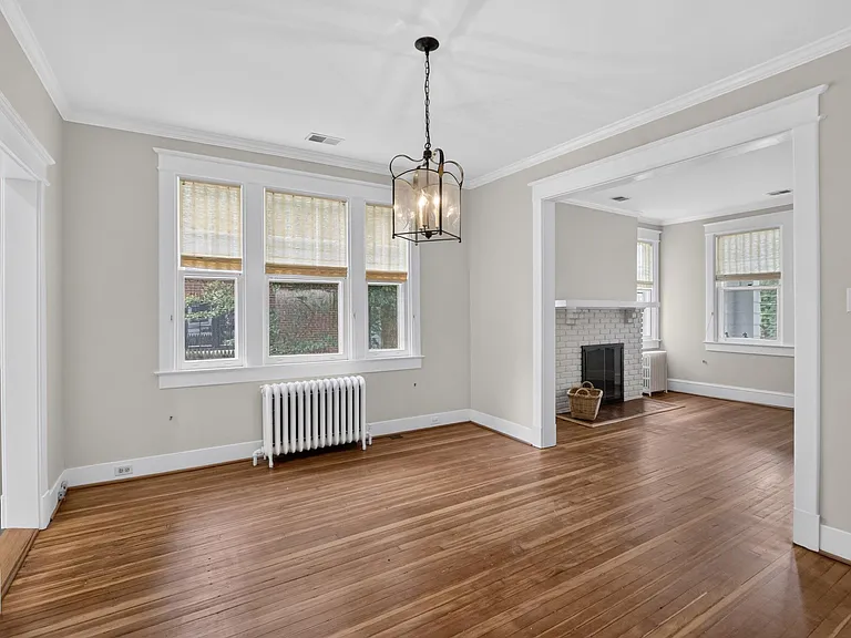 7013 Maple Ave — Photo 6