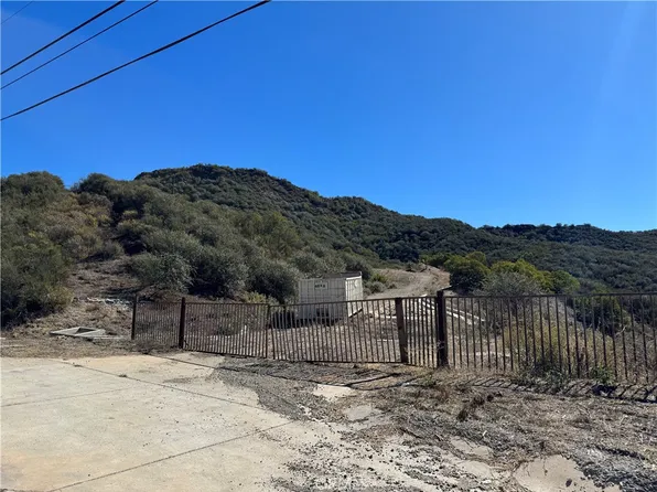 25858 Mulholland Hwy, Calabasas, CA 91302
