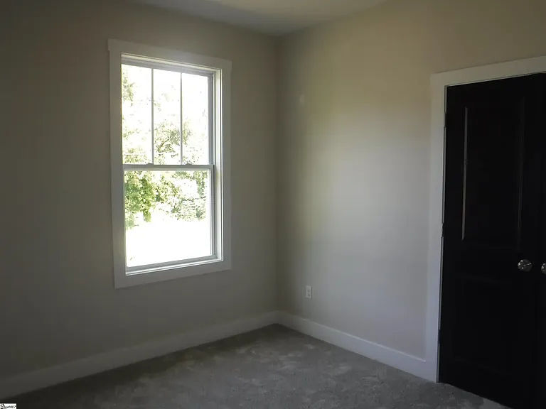 504 Greenlea St — Photo 10