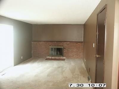 5th image of 2071 Balmoral Ct