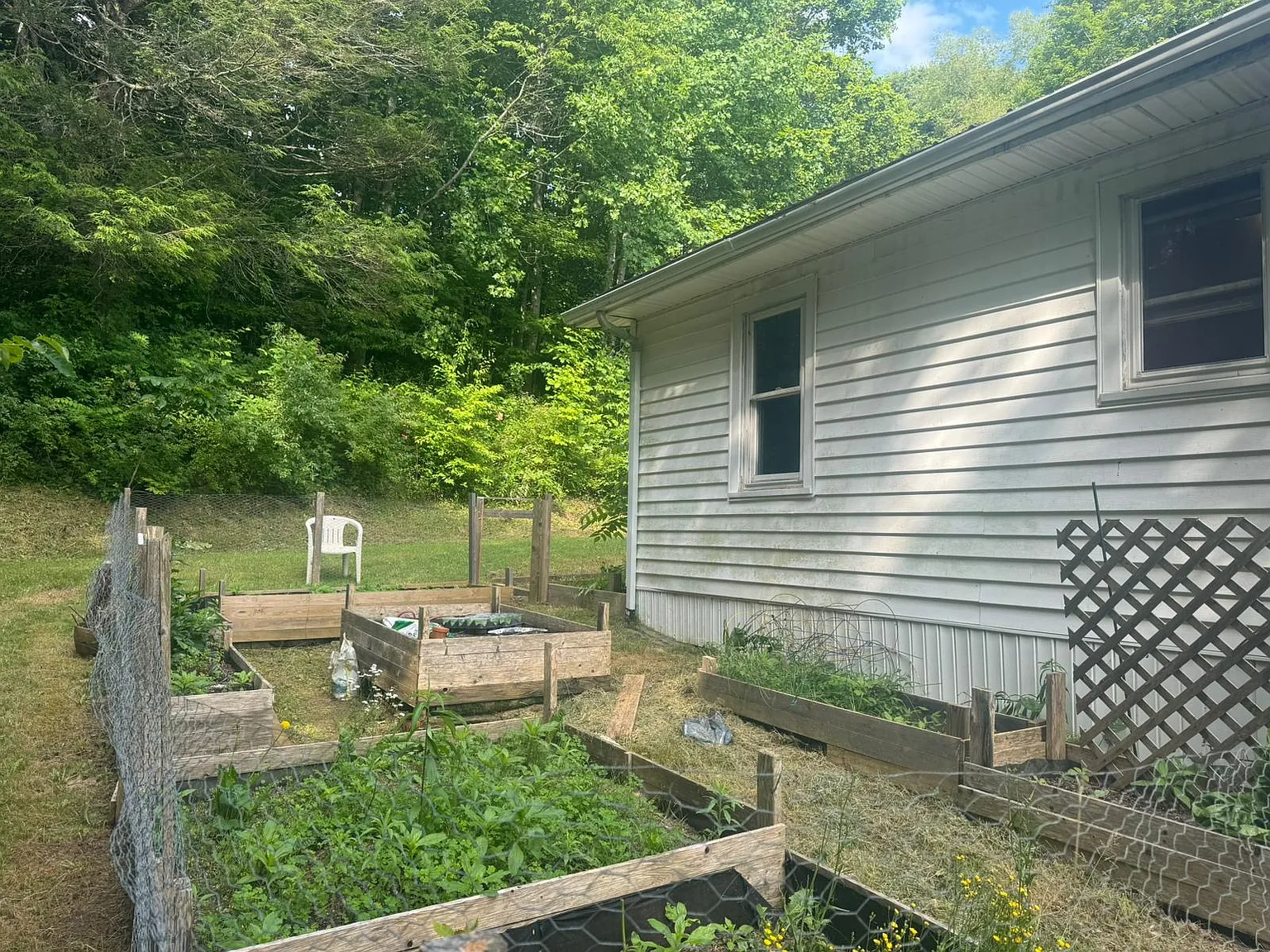 2 bed, $1,300 — Photo 3