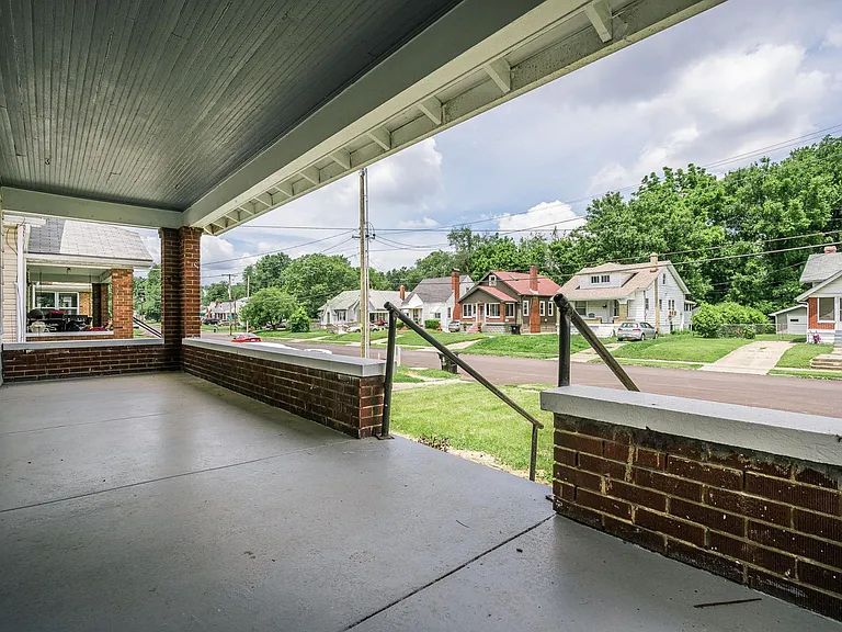 608 Colorado Ave — Photo 11