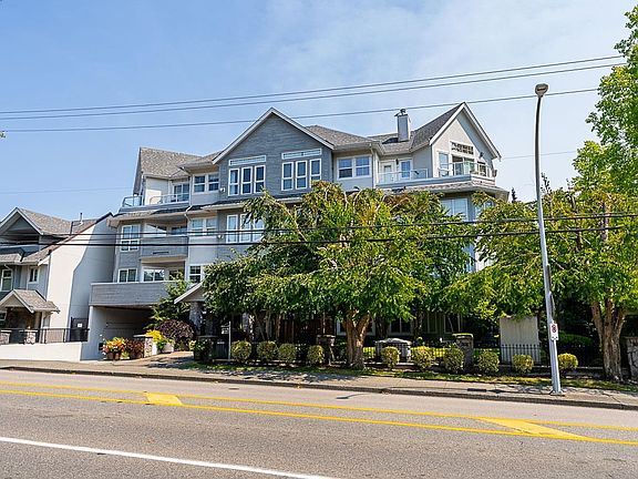 2nd image of 1630 154th St #406