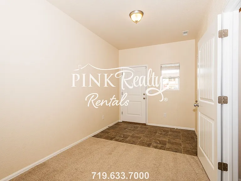 2325 Washo Cir — Photo 17