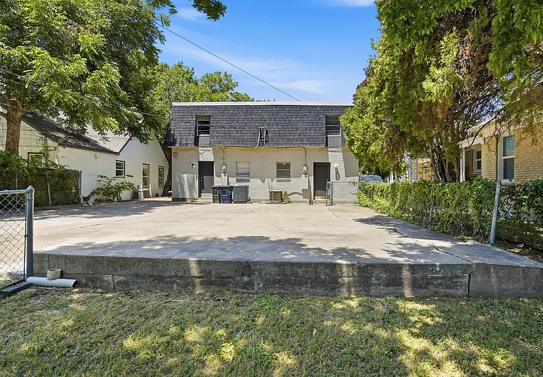 3209 Rogers Ave — Photo 15
