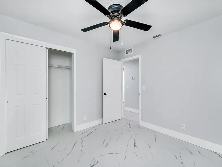 512 Donna Dr — Photo 15