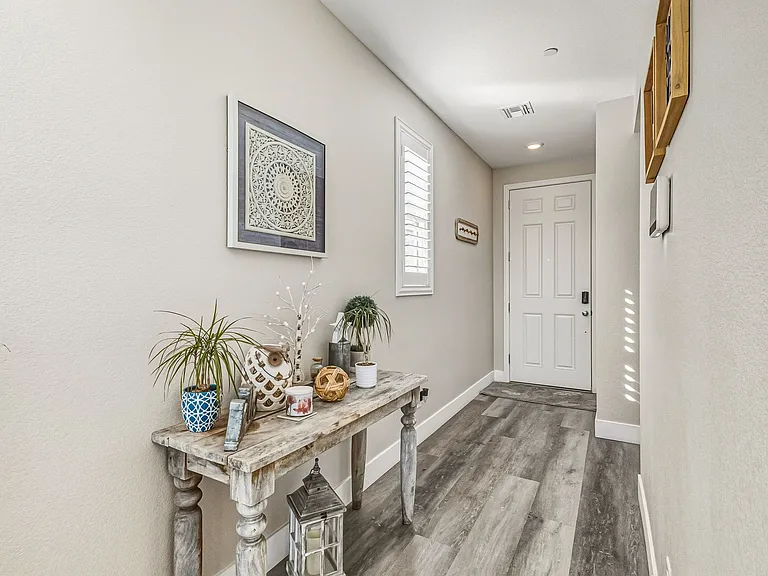 5390 Robinera Ct — Photo 29