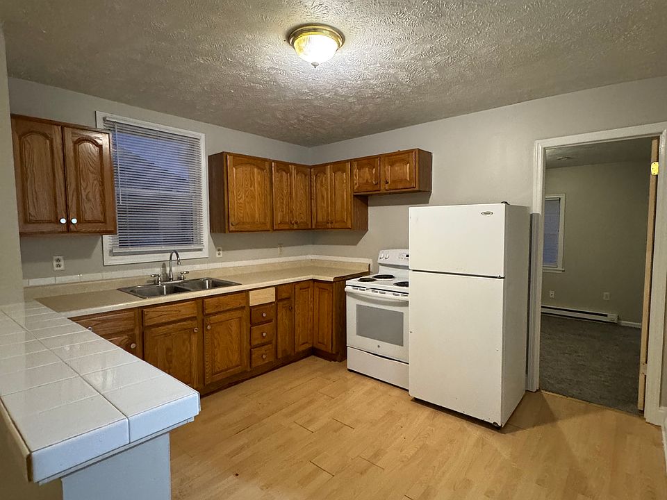 1st image of 728 Beaver Ave