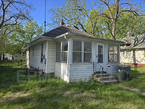 307 Riehl St Photo 1