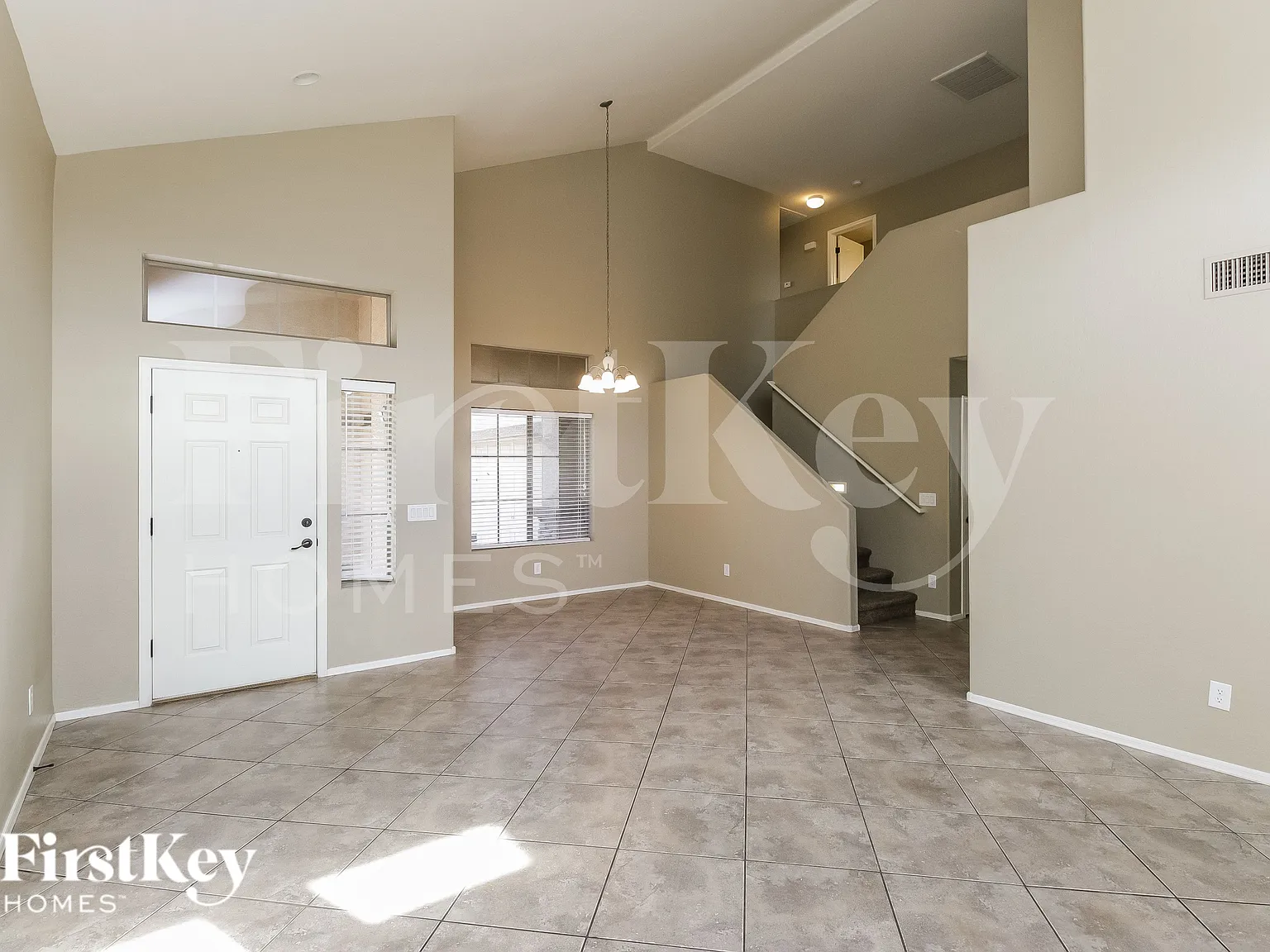 4 bed, 2.5 bath, 2486 sqft, $2,470 — Photo 3