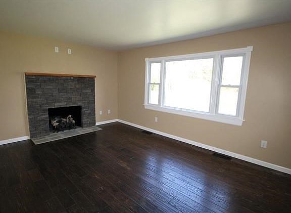 Easy to use and clean burning propane fireplace.