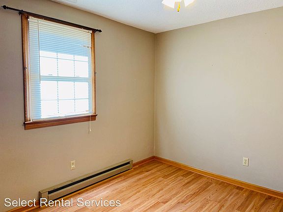 3rd image of 1712 Winslow St