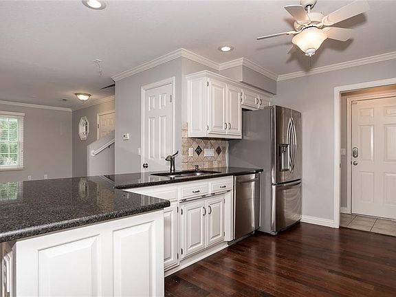 4th image of 18 W La Quinta Ct