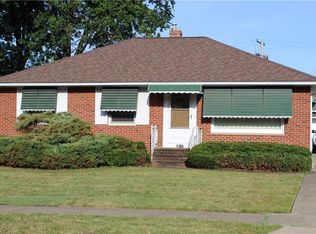 29490 Oakwood Dr, Wickliffe, OH
