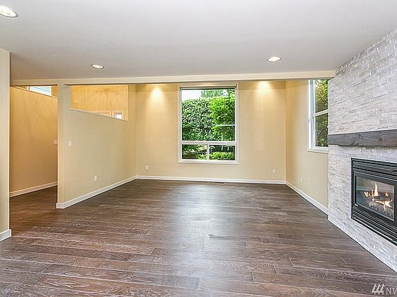 4th image of 11522 84th Ave NE