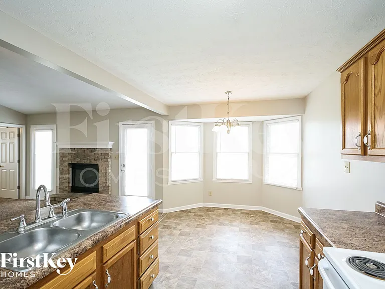 221 Westridge Blvd — Photo 7