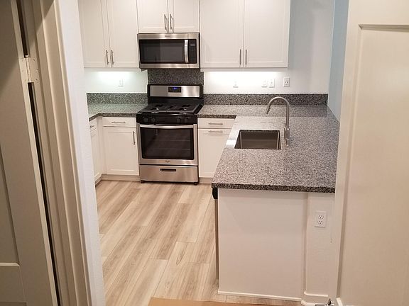 3rd image of 602 Granite St