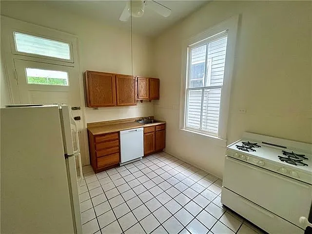 2 bed, 1.0 bath, 1450 sqft, $1,850 — Photo 4