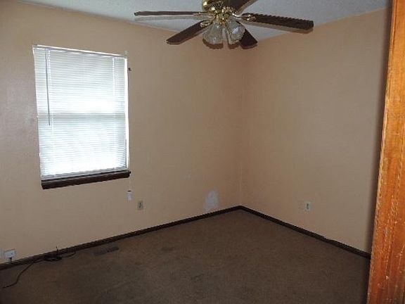 2nd image of 11713 Crystal St