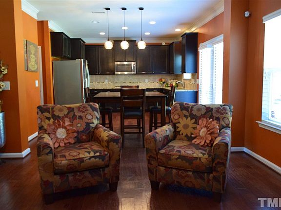 4th image of 28 Oxmoor Dr