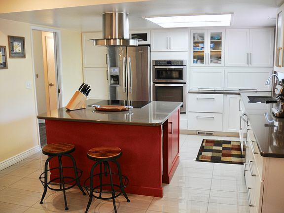 Beautiful renovated Kitchen