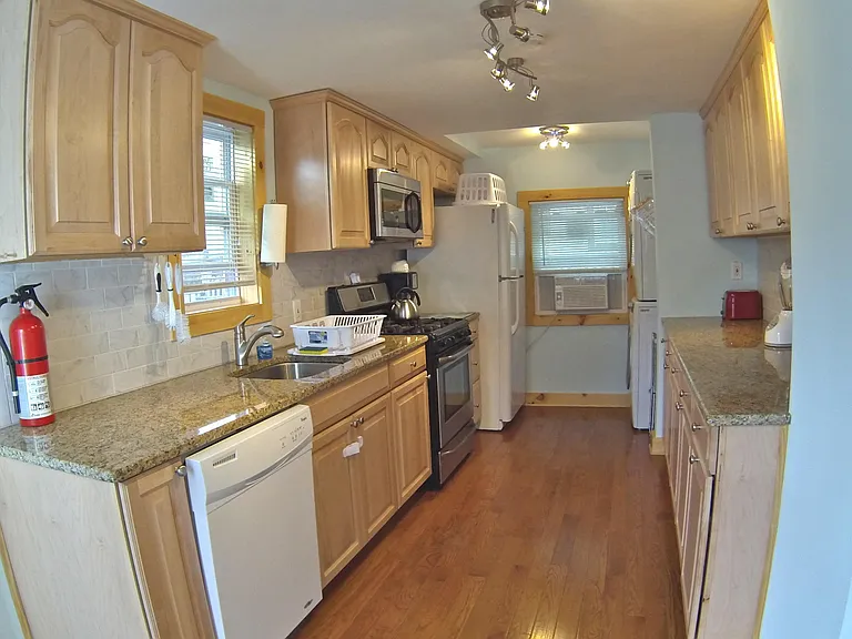 64 Abbott Ave — Photo 7