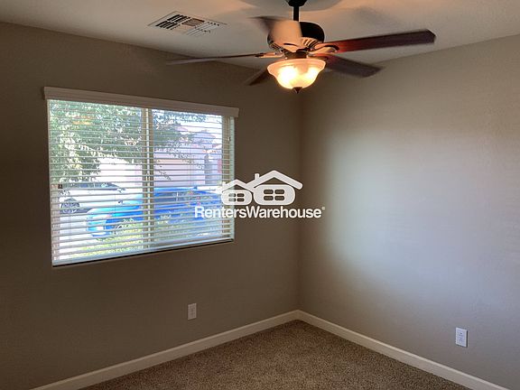 3rd image of 744 W Jahns Dr