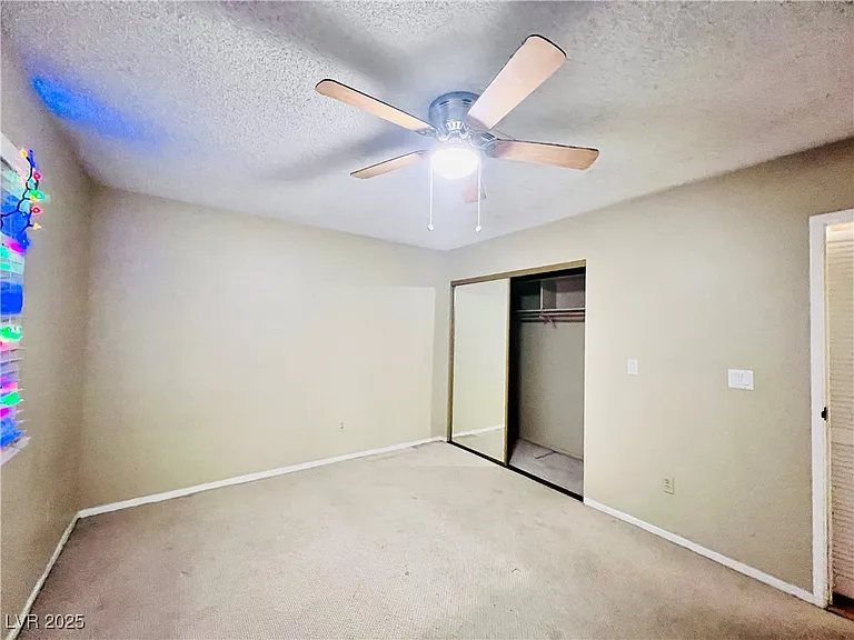 5048 Spencer St #C — Photo 15