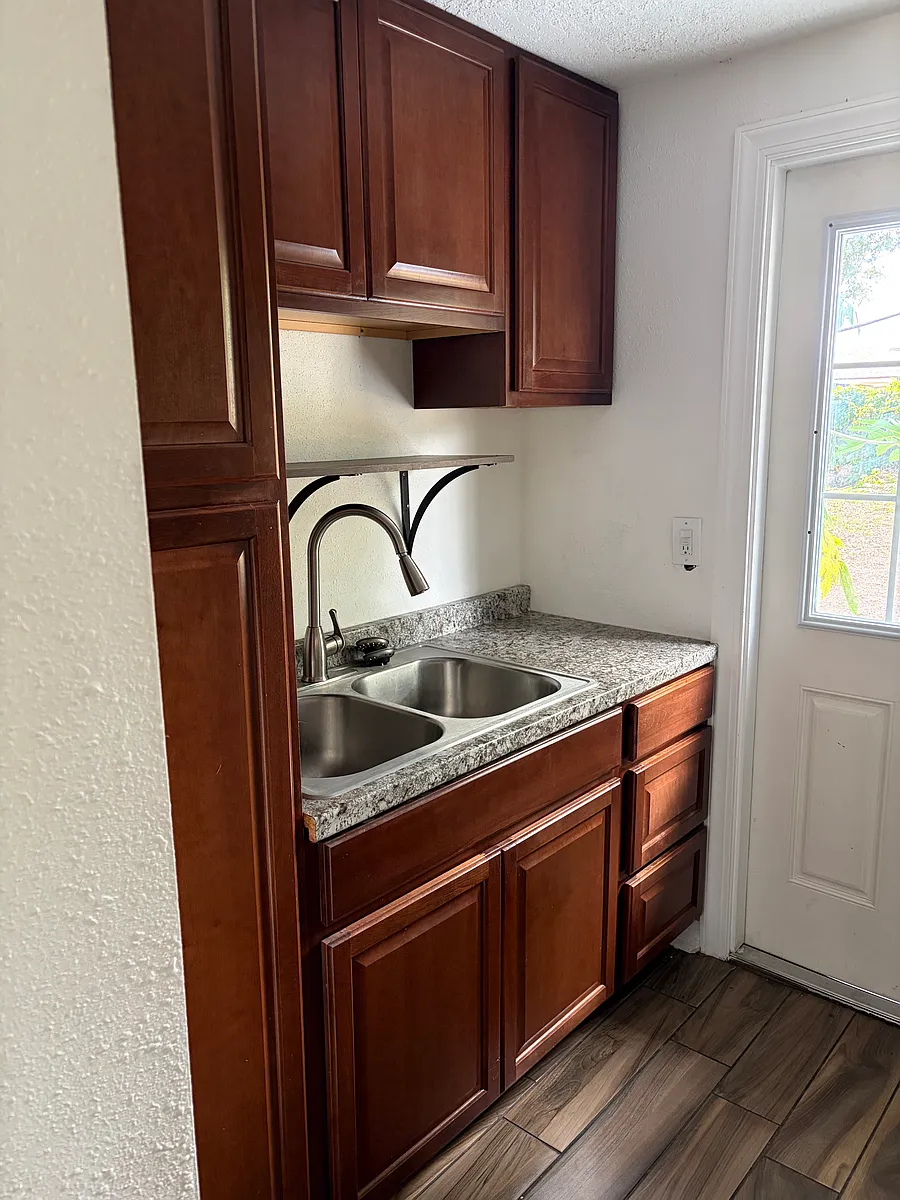 Building Photo - 8368 Galewood Cir