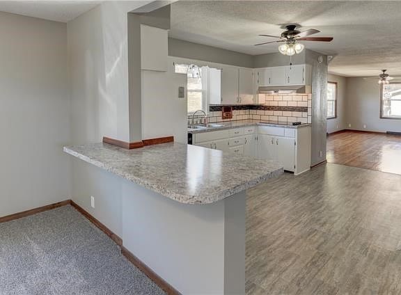 3rd image of 5409 Leona St